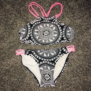 Black and pink bikini 🌸
